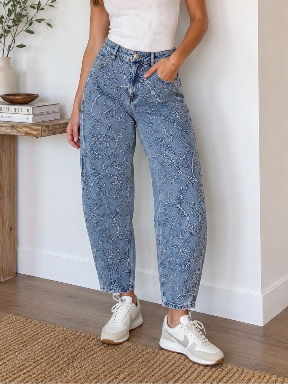 NWT Tribal Jeans Audrey Barrel Leg Floral Embroidered Jeans Women’s Size 0